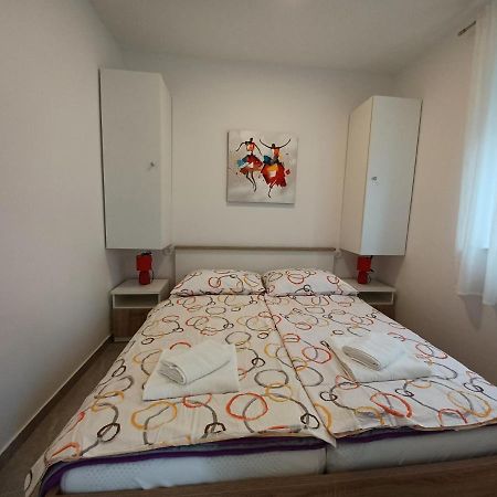 Apartments Leon 1 Novigrad  Bagian luar foto