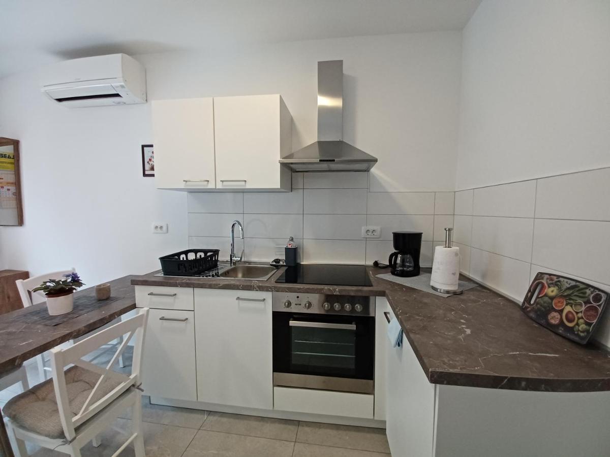 Apartments Leon 1 Novigrad  Bagian luar foto