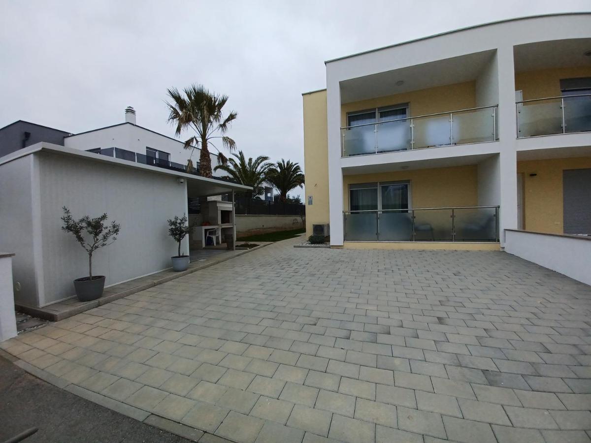Apartments Leon 1 Novigrad  Bagian luar foto