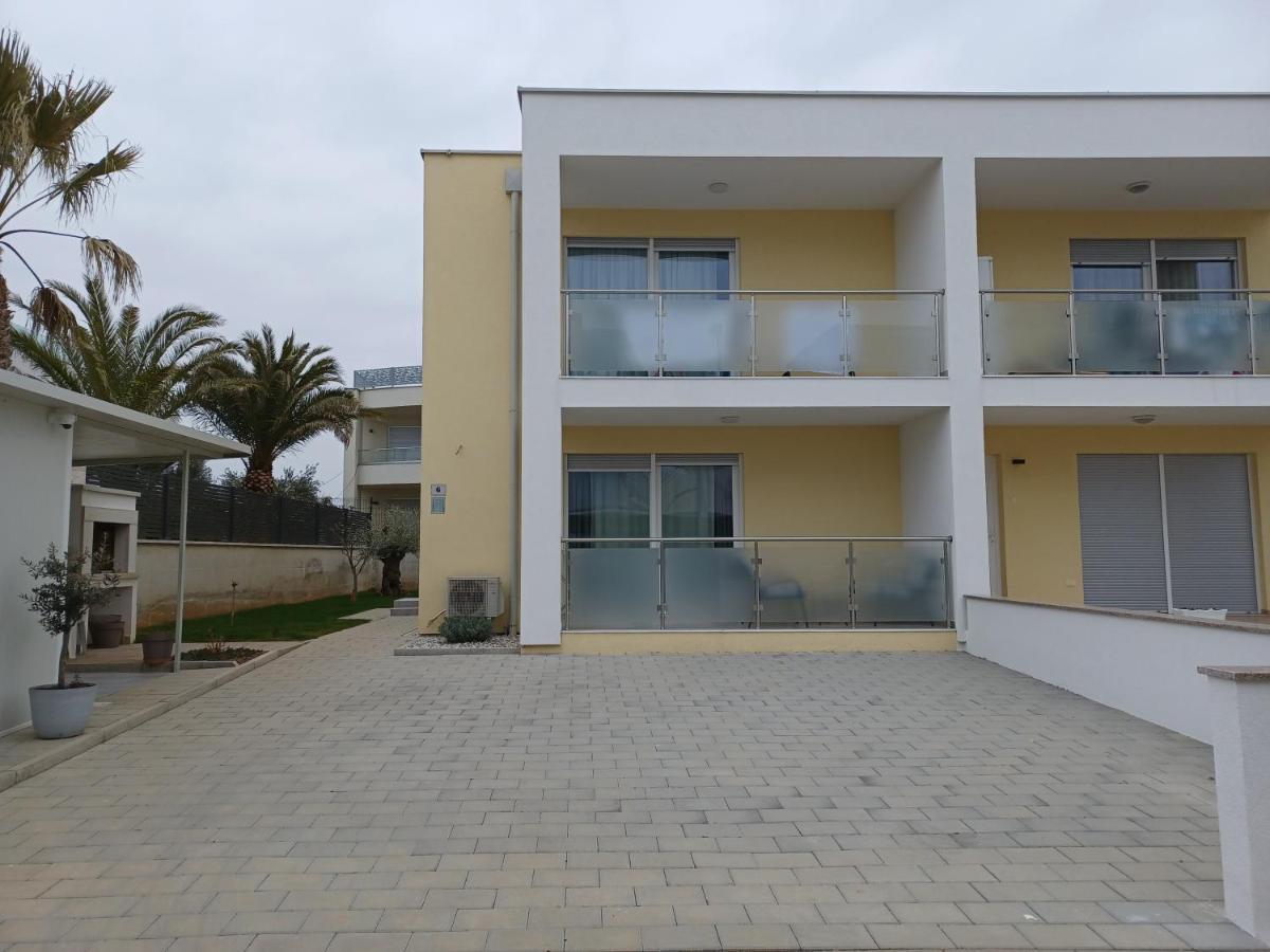 Apartments Leon 1 Novigrad  Bagian luar foto