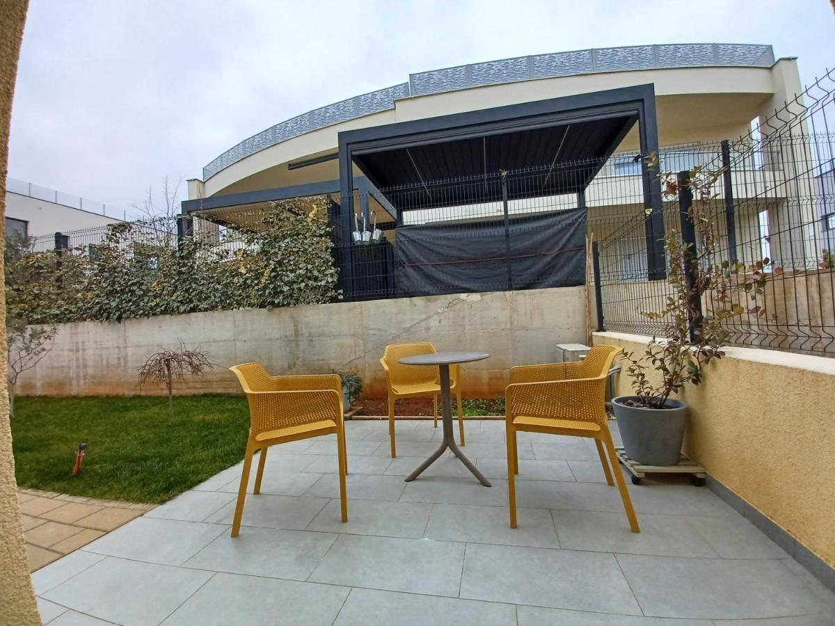 Apartments Leon 1 Novigrad  Bagian luar foto