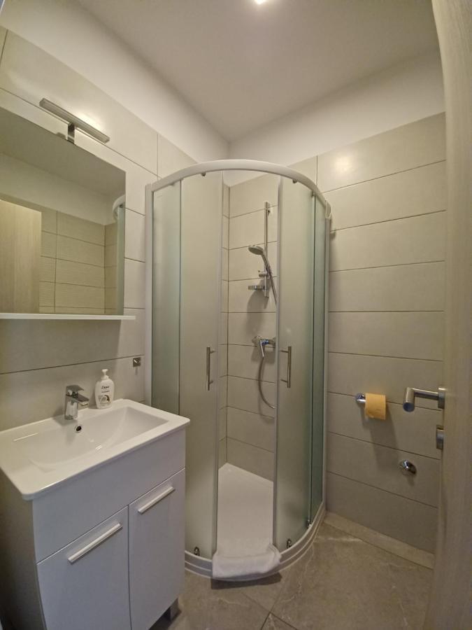 Apartments Leon 1 Novigrad  Bagian luar foto
